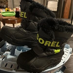 Sorel Black and Neon Green Fur-Lined Boots